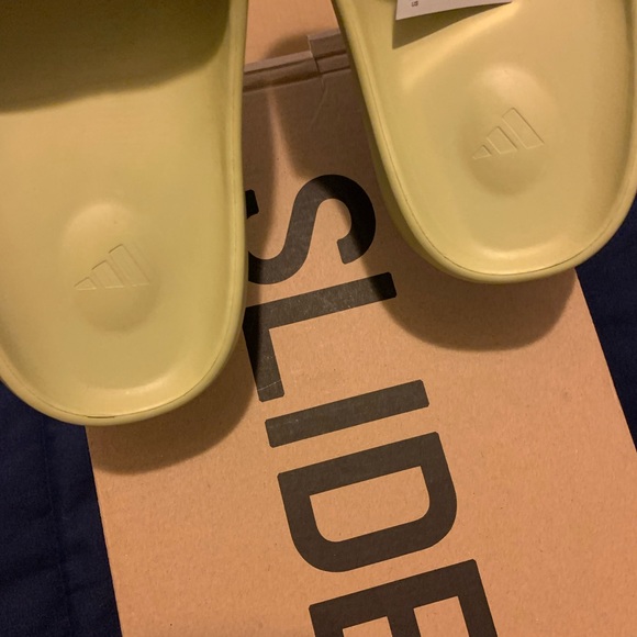 YEEZY Slides